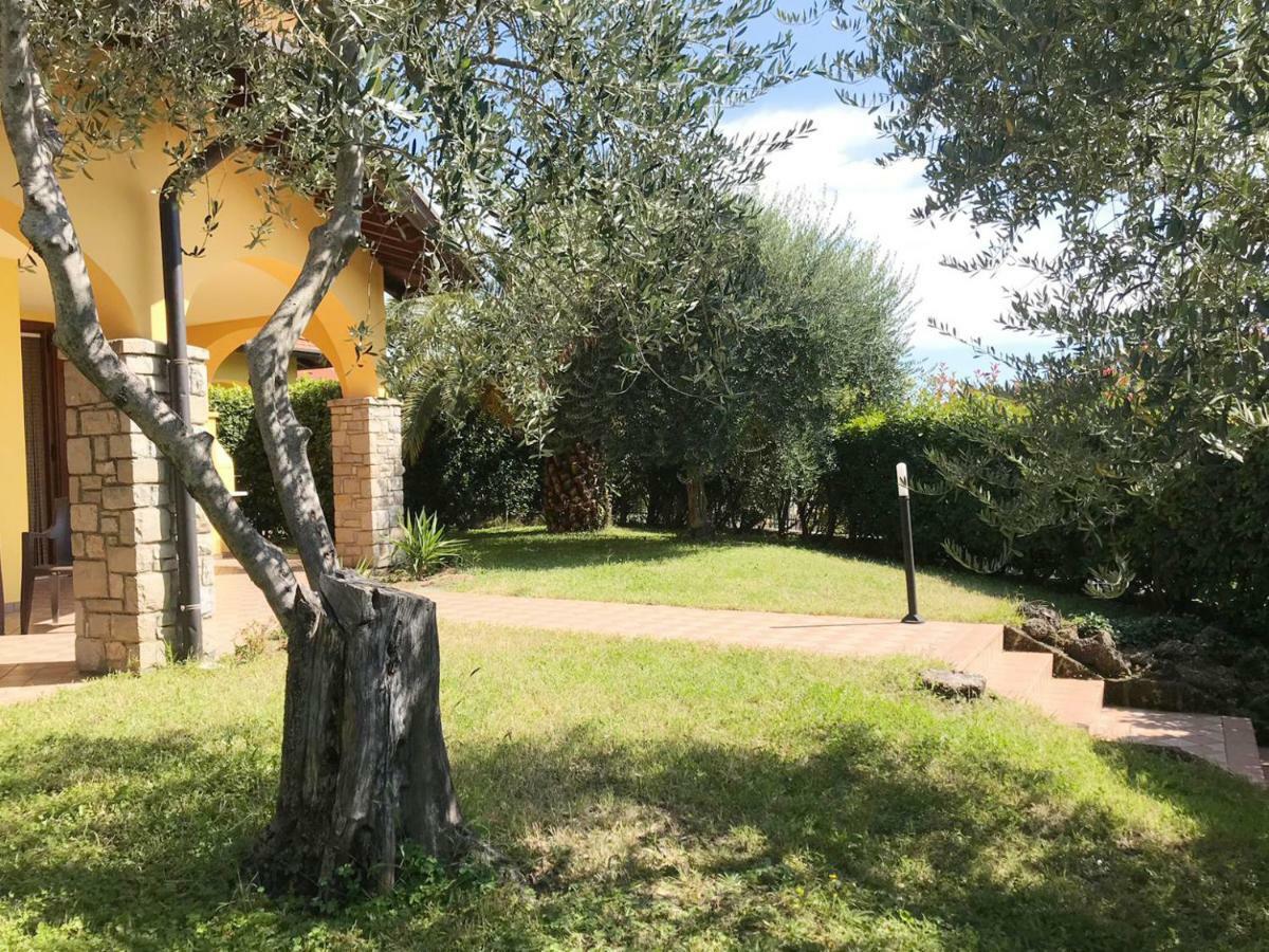 Villa The Sweet Rose With Pool Manerba del Garda Exteriör bild