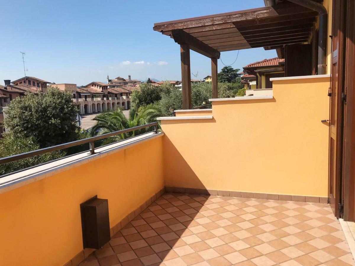 Villa The Sweet Rose With Pool Manerba del Garda Exteriör bild