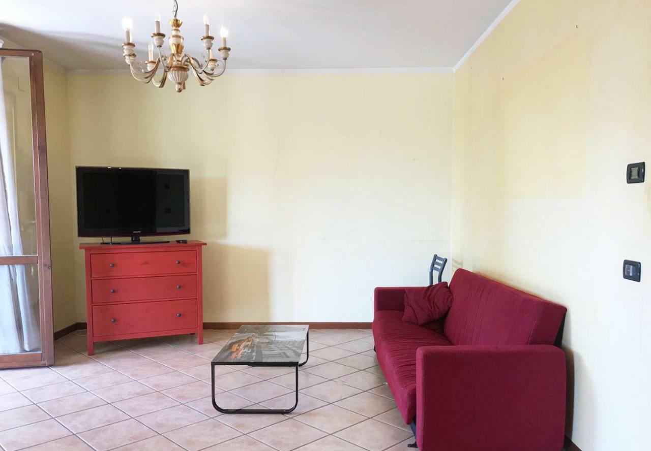 Villa The Sweet Rose With Pool Manerba del Garda Exteriör bild