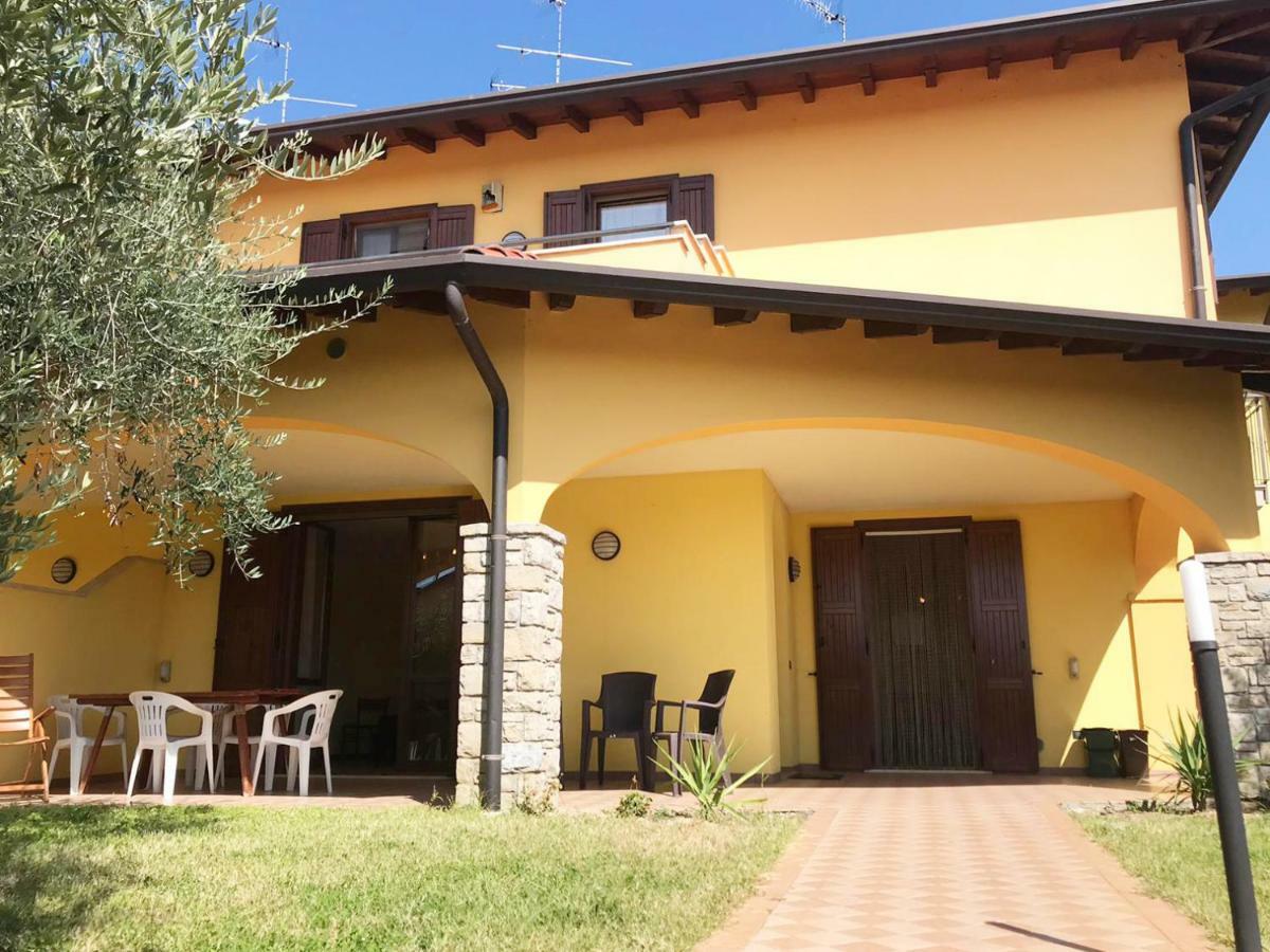 Villa The Sweet Rose With Pool Manerba del Garda Exteriör bild