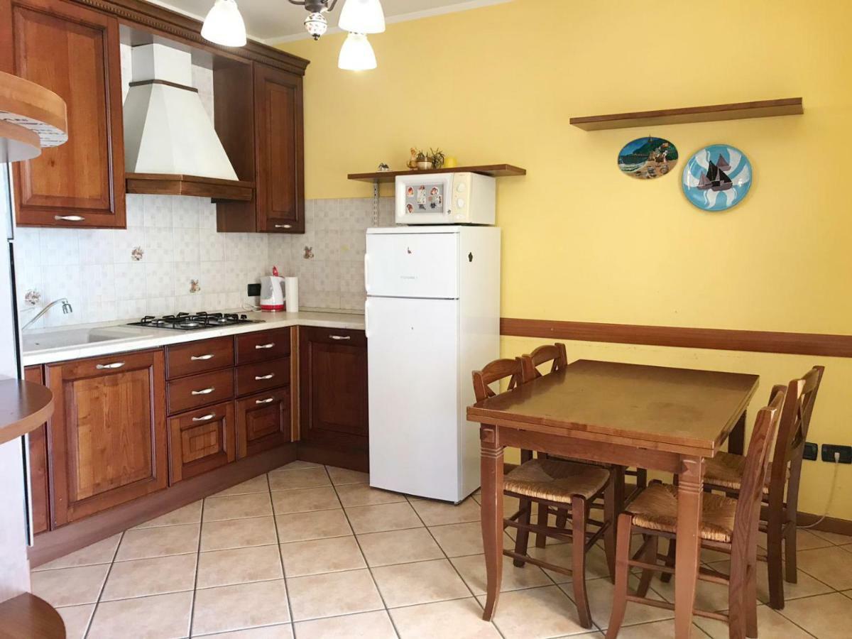 Villa The Sweet Rose With Pool Manerba del Garda Exteriör bild