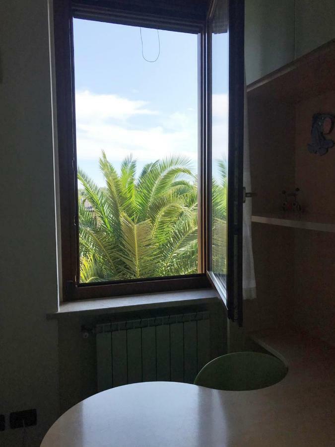 Villa The Sweet Rose With Pool Manerba del Garda Exteriör bild